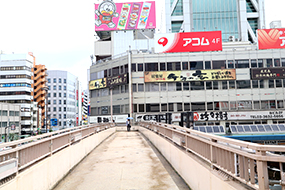 Pedestrian bridge in front of Kinshicho Station